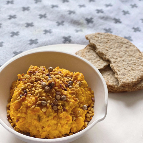 Roasted Carrot Hummus with Turmeric & Bee Pollen – Roots & Wings Organic