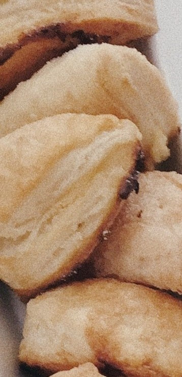 Baked Brie Bites with Apricot Jam – Roots & Wings Organic