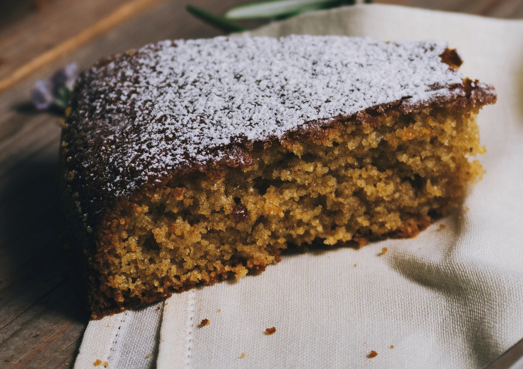 Gingerbread & Apricot Cake